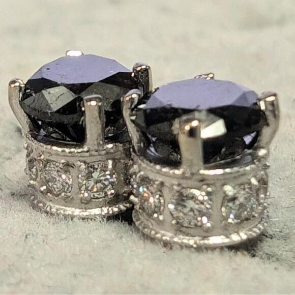 14K White Gold 1G Black Diamond + White Lab Dia 0.88+0.08Ct Earrings. scratched - Picture 2 of 4